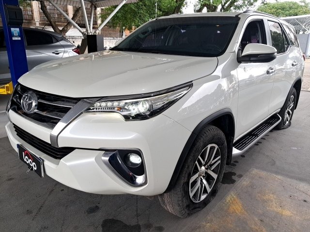 Toyota Hilux SW4